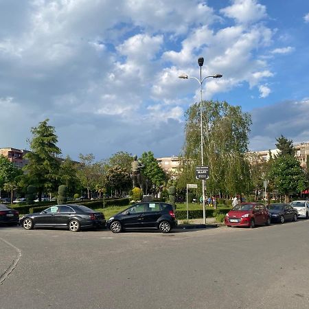 White Luxury Apartment Shkoder Bagian luar foto